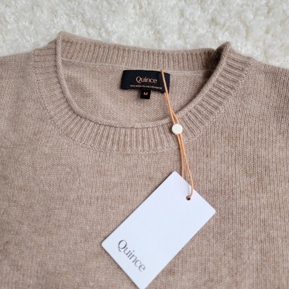 NWT Quince 100% Cashmere Boxy Crewneck Sweater, Oatmeal Beige, M - Picture 3 of 9
